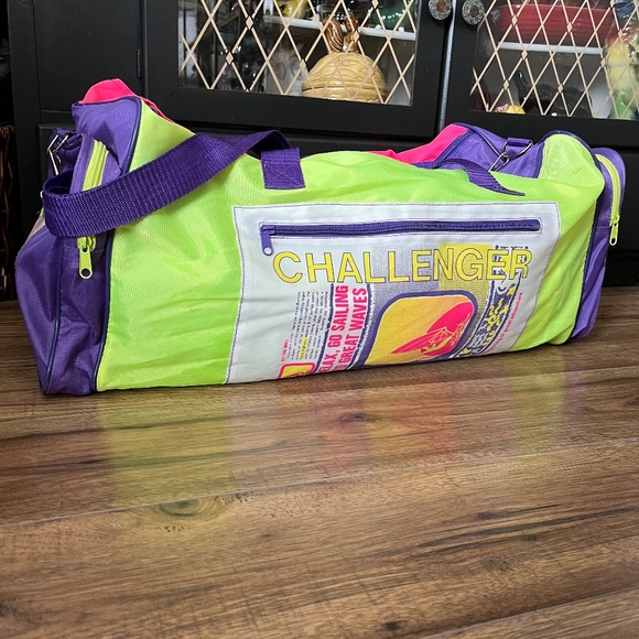 Retro 80s / 90s Neon Challenger Surf & Sail Duffle Bag - Picture 2 of 13
